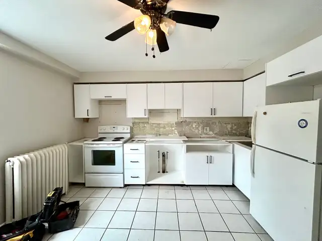 PORT DALHOUSIE RENOVATED 1 Bedroom Unit!