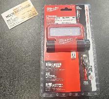 Milwaukee Rover Pivoting Flood Light NEW