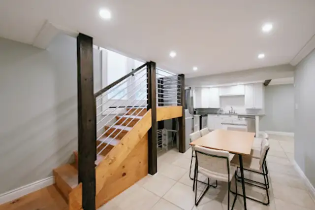 Bright 2-Bedroom Apartment for Rent in Oakville - Photo 2