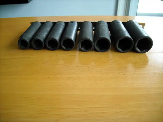 SET OF CRAFTSMAN METRIC IMPACT SOCKETS