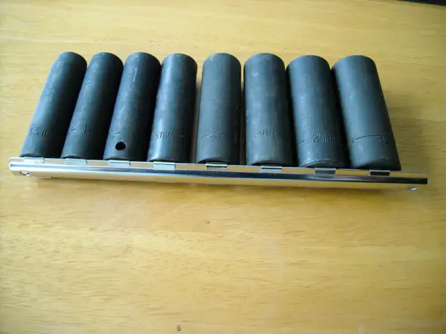 SET OF CRAFTSMAN METRIC IMPACT SOCKETS - Photo 3