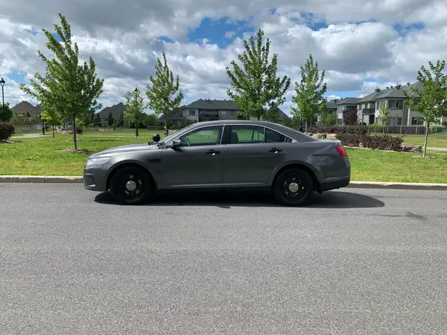 2018 Ford Taurus Police Interceptor AWD - Photo 2