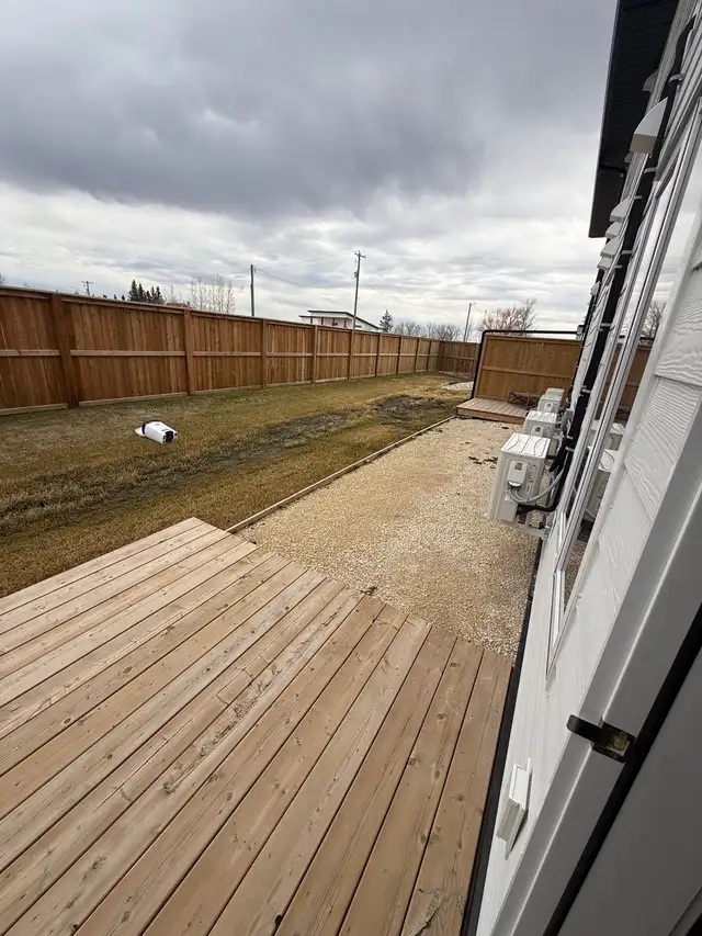 1 bed 1 bath Townhouse with Garage - Photo 6