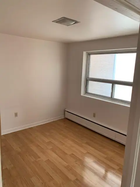 1 Bedroom Centretown Apartment for Rent (192 Somerset St W) - Photo 4