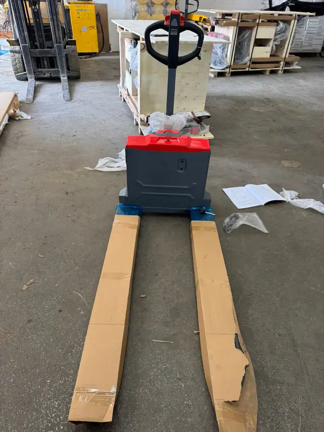 Narrow and Standard Regular Pallet Jacks 5500 LBS Capacity - Photo 6
