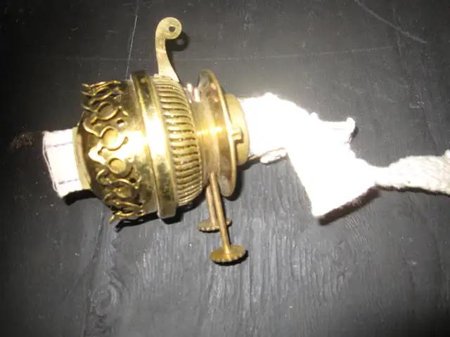 SHERWOODS LTD  OIL LAMP BURNER NEW CONDITION - Photo 2