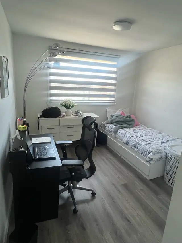 Magnifique 4 1/2 á Dollard-des-Ormeaux -moderne et Lumineux - Photo 2