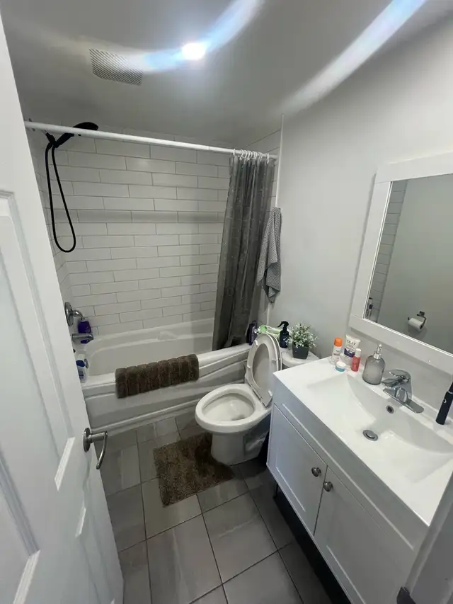 Magnifique 4 1/2 á Dollard-des-Ormeaux -moderne et Lumineux - Photo 3