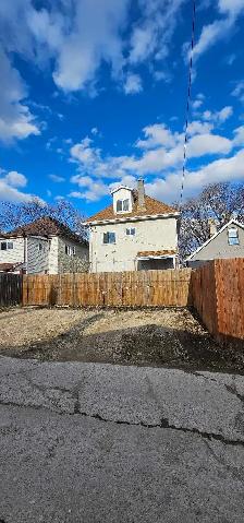 Prime spot just south of Notre Dame Avenue 5 minutes walk to HSC - Photo 2
