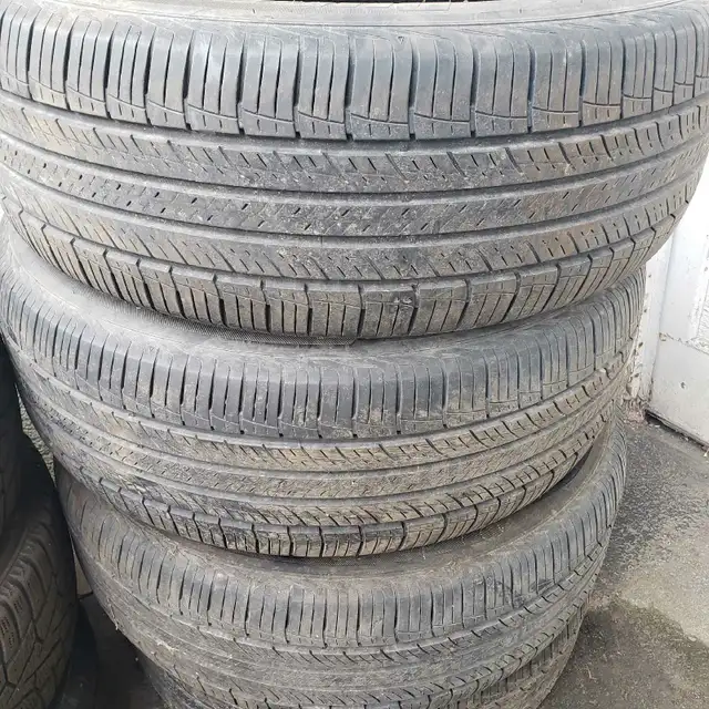 pneu a vendre 235/60/ 8 - Photo 2