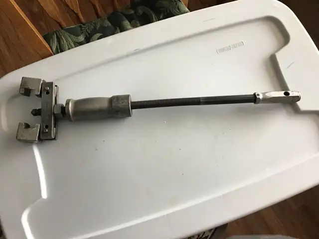 Snap-On Gear Puller