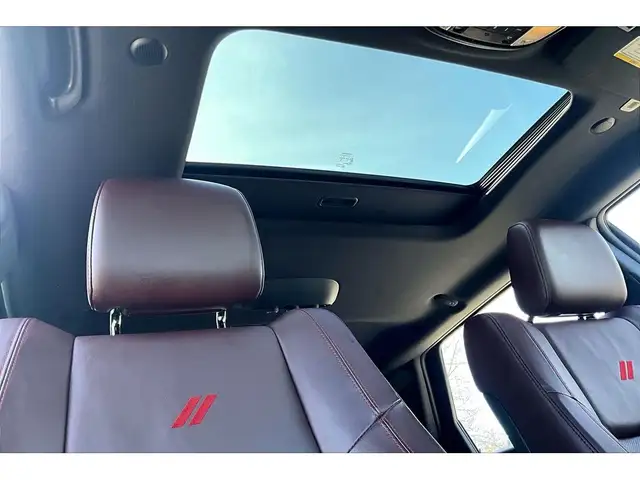 2024 Dodge Durango RT Blacktop | Tow n Go | 6Seat | Red Brembo | - Photo 17