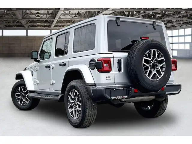 2024 Jeep Wrangler Sahara | Heated Seats | Dual Top | Alpine | 4 - Photo 12