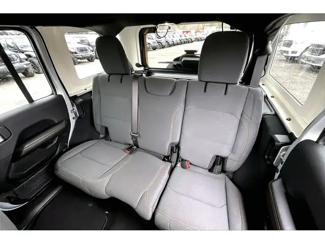 2024 Jeep Wrangler Sahara | Heated Seats | Dual Top | Alpine | 4 - Photo 26