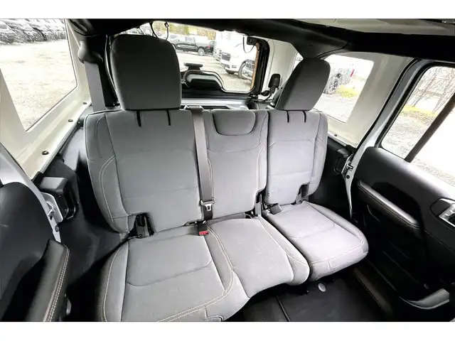 2024 Jeep Wrangler Sahara | Heated Seats | Dual Top | Alpine | 4 - Photo 27