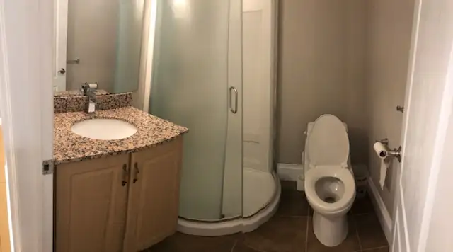 STUNNING 2 bdrm 2 full baths ensuite laundry $2285 - Photo 5