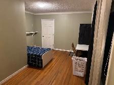 Room for Rent near University of Alberta - Photo 2