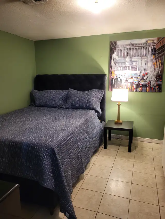 ✨ Spacious Furnished Bedroom for Rent in Prime Mississauga