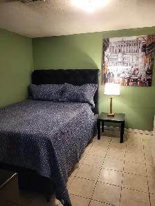 ✨ Spacious Furnished Bedroom for Rent in Prime Mississauga