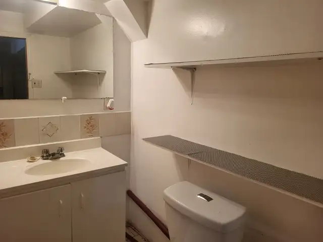 ✨ Spacious Furnished Bedroom for Rent in Prime Mississauga - Photo 7