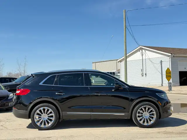 2016 Lincoln MKX Reserve AWD 1 OWNER/MUST BE SEEN! - Photo 6