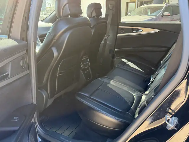 2016 Lincoln MKX Reserve AWD 1 OWNER/MUST BE SEEN! - Photo 12