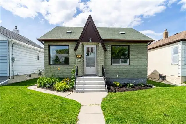 CUTE 2 BEDROOMS WEST END HOUSE FOR RENT JULY OR AUG - Photo 11