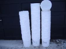 4 GAL FOOD GRADE PAILS & LIDS $2.50