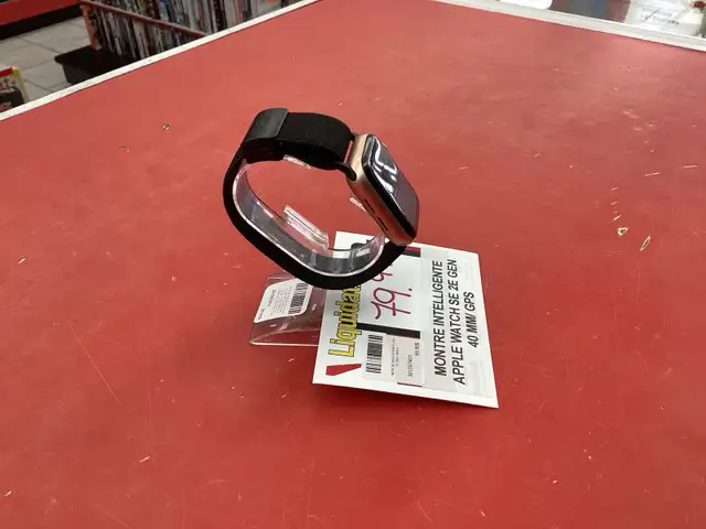 montre intelligente Apple se 2th Gen - Photo 2
