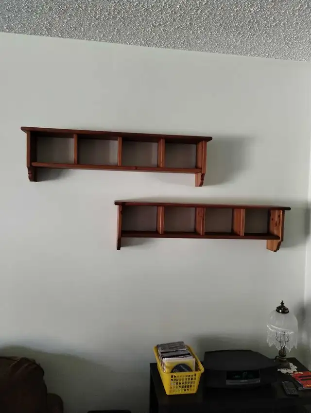 Shelves for DVDS or CDs - Photo 2