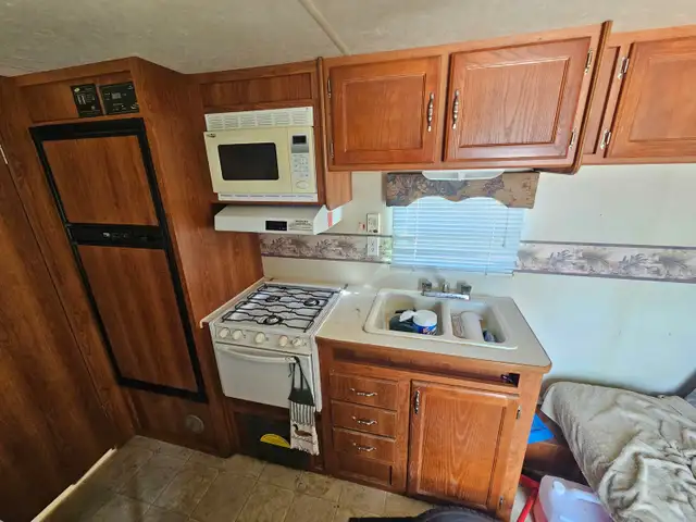 2006 Komfort K23 23 Ft T/A Travel Trailer Kampsite - Photo 12