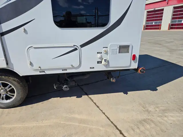 2014 Coachman Apex 23 Ft T/A Travel Trailer 235BHS - Photo 10