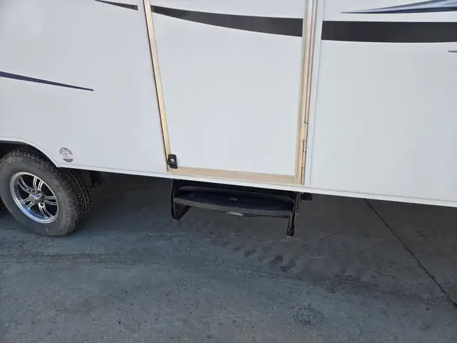 2014 Coachman Apex 23 Ft T/A Travel Trailer 235BHS - Photo 17