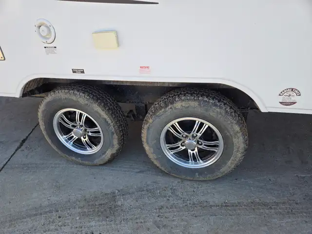 2014 Coachman Apex 23 Ft T/A Travel Trailer 235BHS - Photo 19