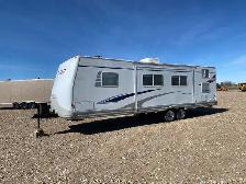 2002 Thor A30R 30 Ft T/A Travel Trailer Aerostar