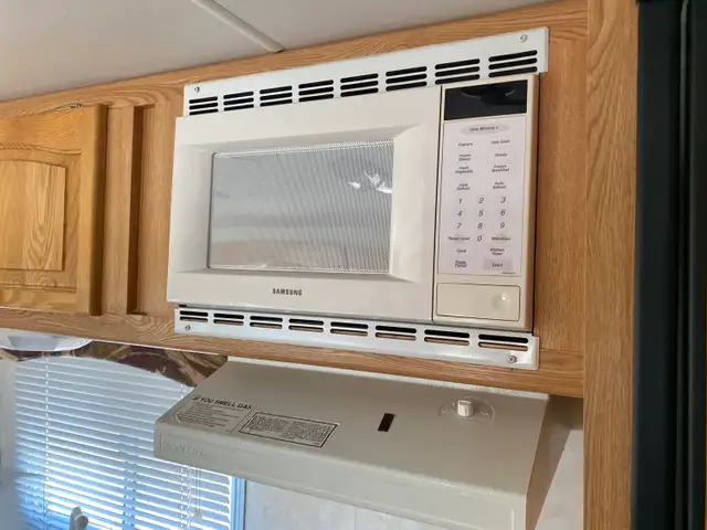 2002 Thor A30R 30 Ft T/A Travel Trailer Aerostar - Photo 25