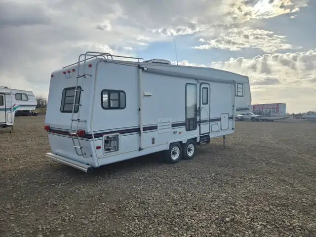 1994 Cobra Industries Cardinal 29 Ft T/A 5th Wheel Travel Traile - Photo 3