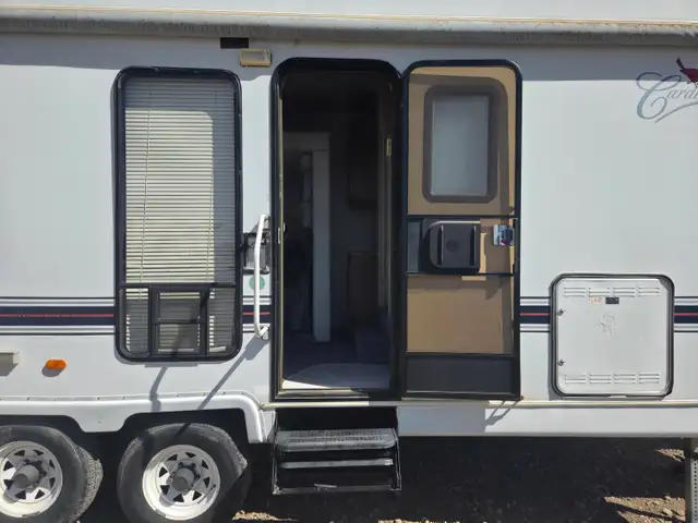 1994 Cobra Industries Cardinal 29 Ft T/A 5th Wheel Travel Traile - Photo 16