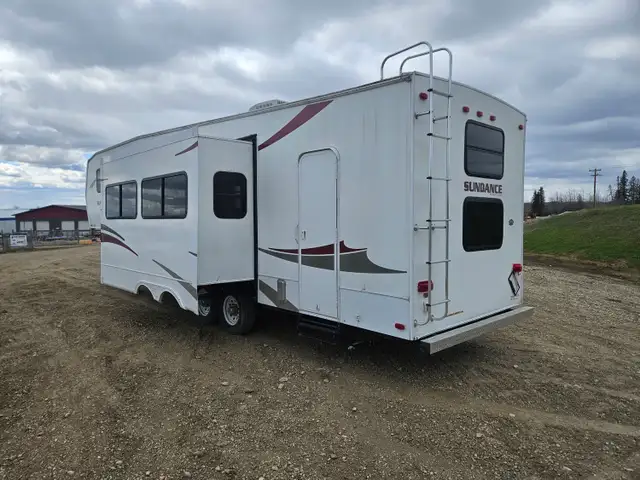 2009 Heartland 3300RC 33 Ft T/A Toy Hauler Fifth Wheel Sundance - Photo 3