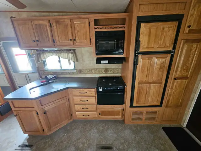 2009 Heartland 3300RC 33 Ft T/A Toy Hauler Fifth Wheel Sundance - Photo 12