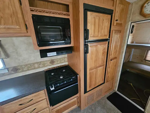 2009 Heartland 3300RC 33 Ft T/A Toy Hauler Fifth Wheel Sundance - Photo 15