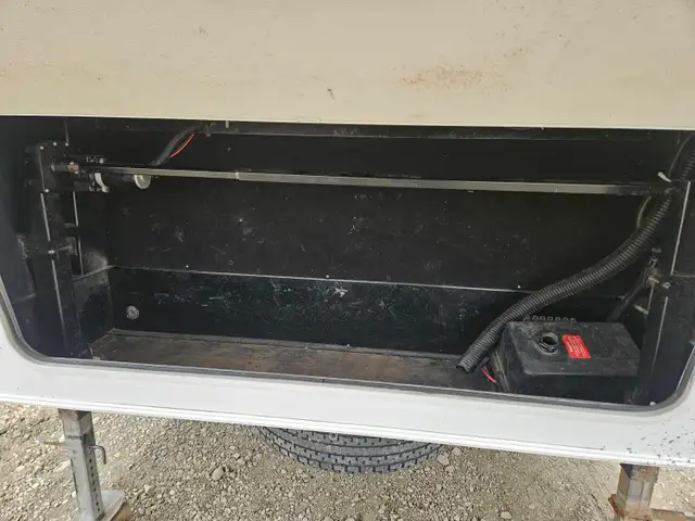 2009 Heartland 3300RC 33 Ft T/A Toy Hauler Fifth Wheel Sundance - Photo 34