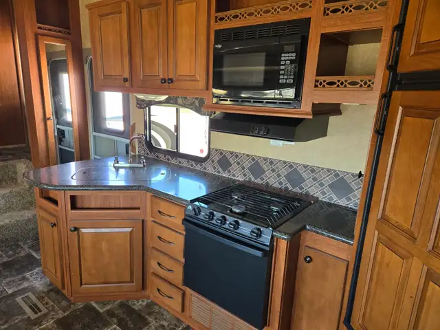 2012 Graystone 33 Ft T/A 5TH Wheel Travel Trailer 33CK - Photo 21