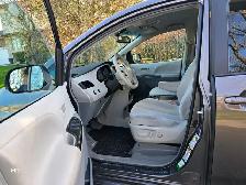 2012 Toyota Sienna LE 8-Pass P. Sliding doors , Bluetooth, Rever - Photo 10