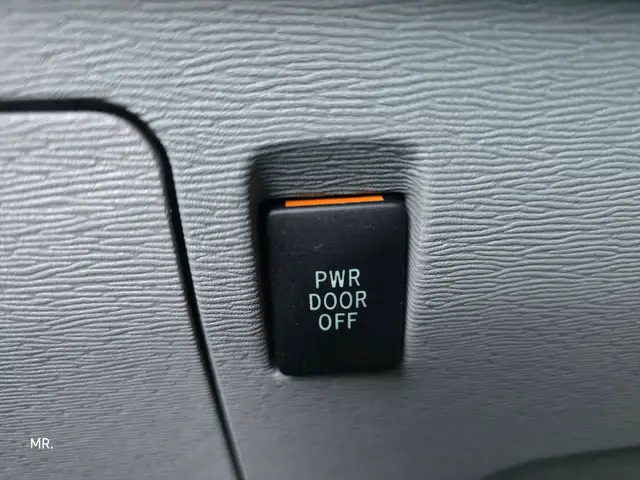 2012 Toyota Sienna LE 8-Pass P. Sliding doors , Bluetooth, Rever - Photo 21