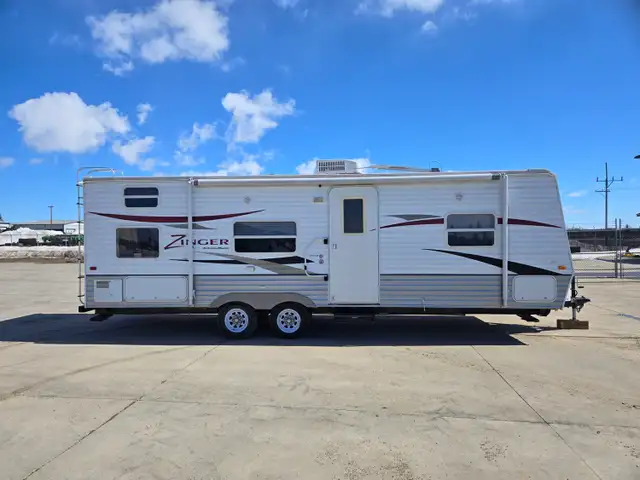 2010 Zinger 27Ft T/A Travel Trailer - Photo 7
