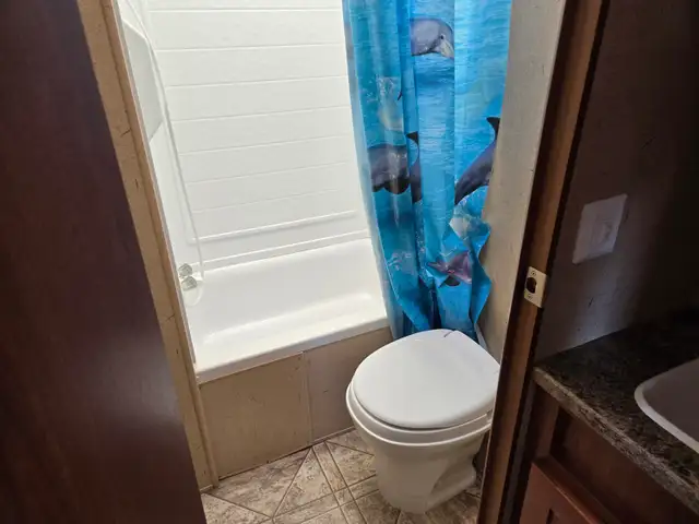 2010 Zinger 27Ft T/A Travel Trailer - Photo 27