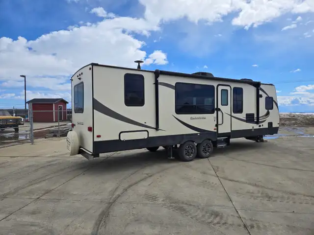 2018 Sprinter 29 Ft T/A Travel Trailer 29FK - Photo 3
