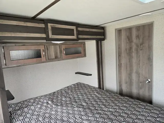 2018 Sprinter 29 Ft T/A Travel Trailer 29FK - Photo 22
