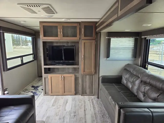 2018 Sprinter 29 Ft T/A Travel Trailer 29FK - Photo 31